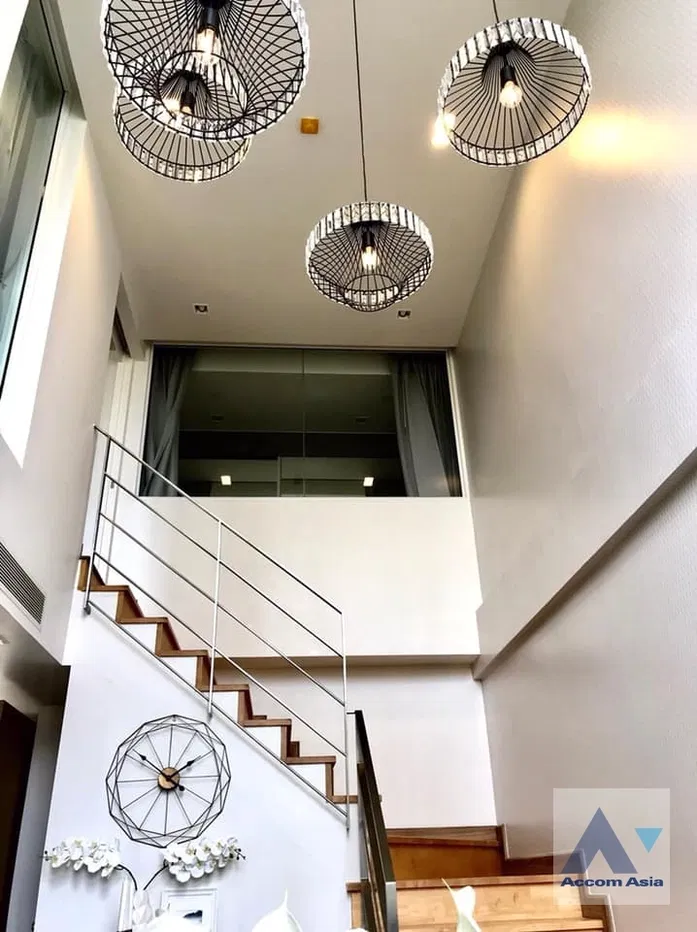รูป 🔼🔽 AccomA 📩 Pet friendly,Duplex Condo,Double High Ceiling 2 BR Condominium @Downtown 49 (AA22959) - รูปที่ 13/20