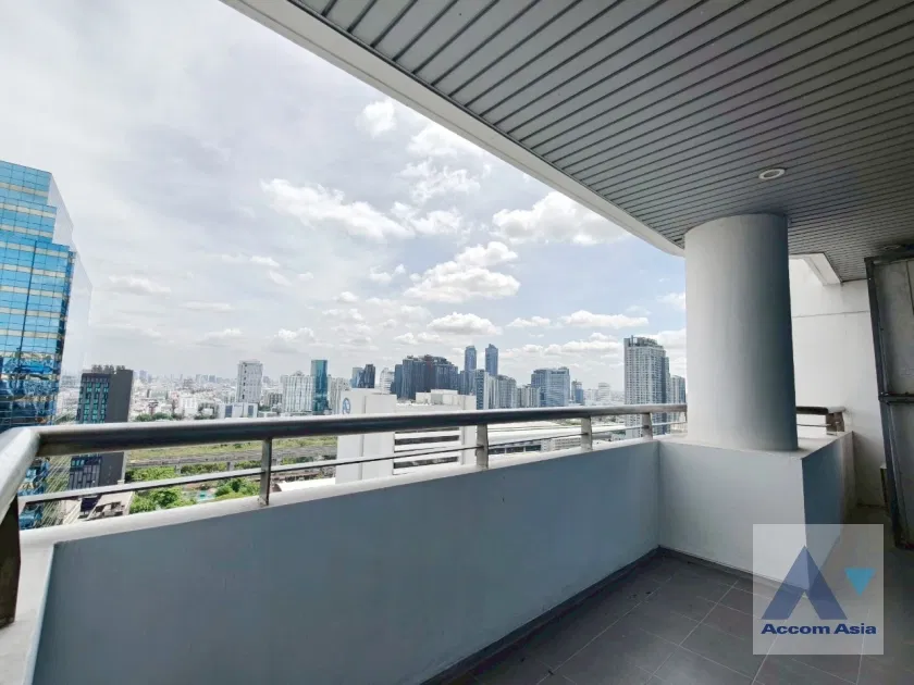 รูป 🔼🔽 AccomA 📩 Bright modern condominium with spacious open layout (10155) - รูปที่ 11/20
