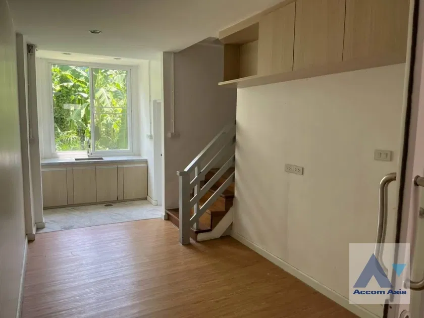 รูป 🔼🔽 AccomA 📩  3 BR Townhouse in Khlong Toei (AA43521) - รูปที่ 8/18
