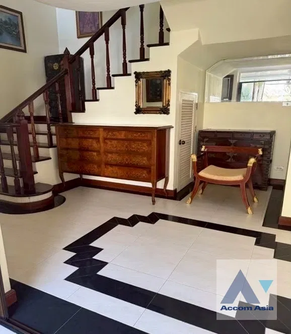 picture 🔼🔽 AccomA 📩 Private Swimming Pool 2 BR House in Khwaeng Sam Sen Nai (AA42941) - 10/20