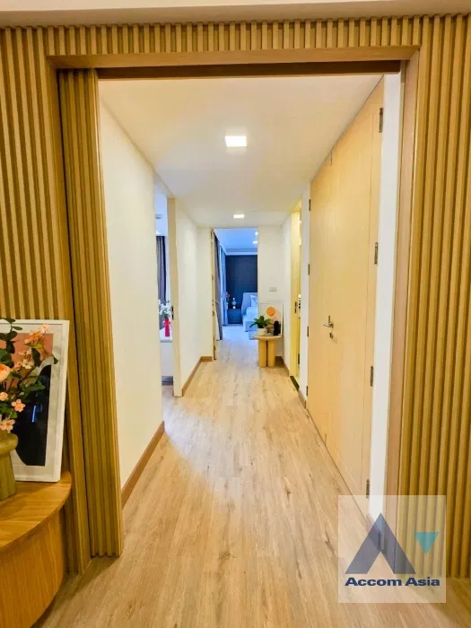 รูป 🔼🔽 AccomA 📩 Elegant condominium in Chitlom at Somkid Gardens (AA38889) - รูปที่ 8/12