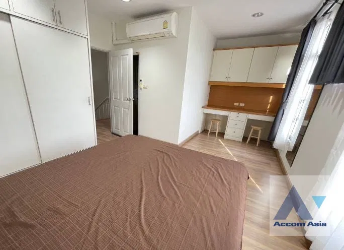 picture 🔼🔽 AccomA 📩 Newly renovated 4 BR House @Baan Klang Krung Sathorn-Nuea Tai (AA43639) - 9/10