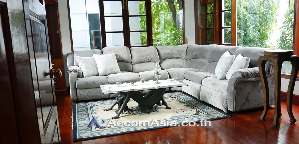 รูป 🔼🔽 AccomA 📩  Elegant European-Style Home with Central Spiral Staircase (AA22749) - รูปที่ 6/20