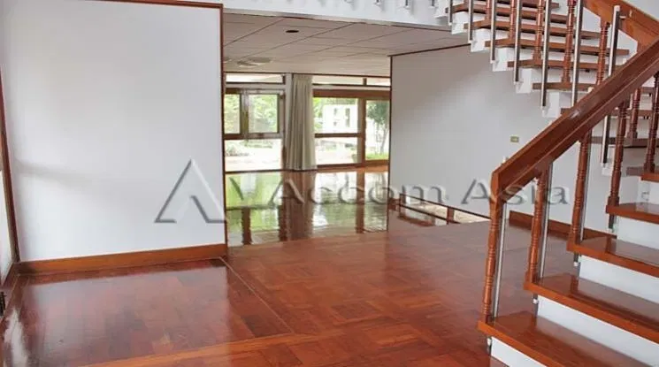 รูป 🔼🔽 AccomA 📩 Colonial-style house with classic charm and greenery in Sukhumvit (410230) - รูปที่ 6/9