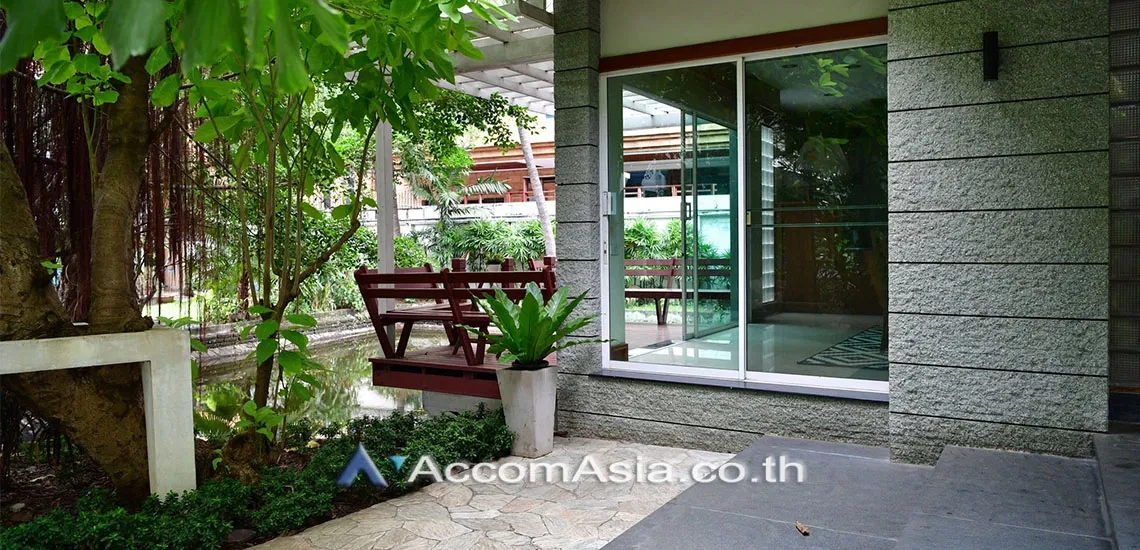 picture 🔼🔽 AccomA 📩 Detached house with warm interiors and private yard in Phaholyothin (AA30003) - 11/12