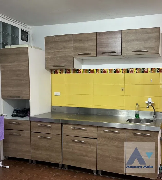 รูป 🔼🔽 AccomA 📩 Fully Furnished,Home Office,Pet friendly 4 BR Townhouse in Thung Maha Mek (AA43939) - รูปที่ 5/16