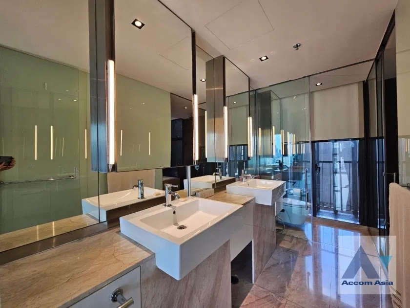 รูป 🔼🔽 AccomA 📩 Corner unit with private balcony and skyline view at The Met Sathorn (AA28194) - รูปที่ 14/15