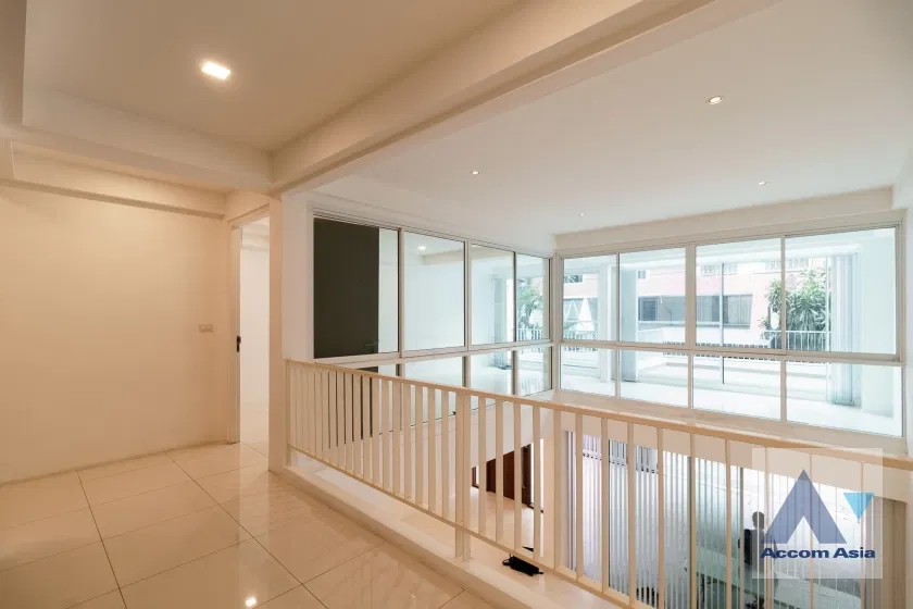 รูป 🔼🔽 AccomA 📩 Modern 3.5-Storey Home with Indoor Rooftop – Perfect for Living or Home Office - Near BTS (1715007) - รูปที่ 14/20