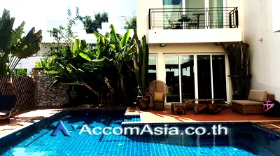เช่าบ้านเดี่ยว ซอยทองหล่อ (สุขุมวิท 55) : 🔼🔽 AccomA 📩 Private Swimming Pool 4 BR House @The Noble Ekkamai 22  (40199)
