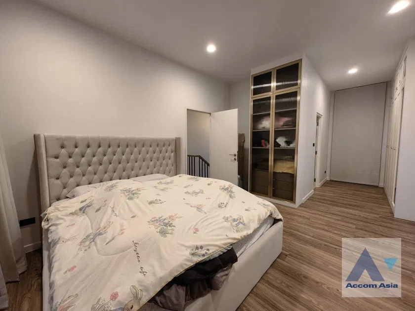 รูป 🔼🔽 AccomA 📩 Fully Furnished 4 BR House @Burasiri Krungthep Kreetha (AA41852) - รูปที่ 8/12