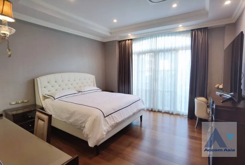 รูป 🔼🔽 AccomA 📩 Luxury,Penthouse,Private Swimming Pool,Top floor 2 BR House in Khlong Ton Nuea (AA43710) - รูปที่ 11/18