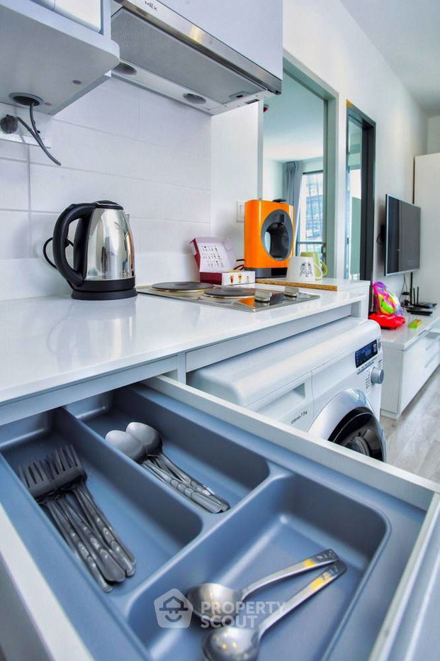 picture 1-BR Condo at Ideo Mobi Rama 9 near MRT Phra Ram 9 (ID 386591) - 9/15