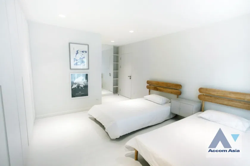 picture 🔼🔽 AccomA 📩 Newly renovated 2 BR Condominium @Navin Court (AA44330) - 19/20