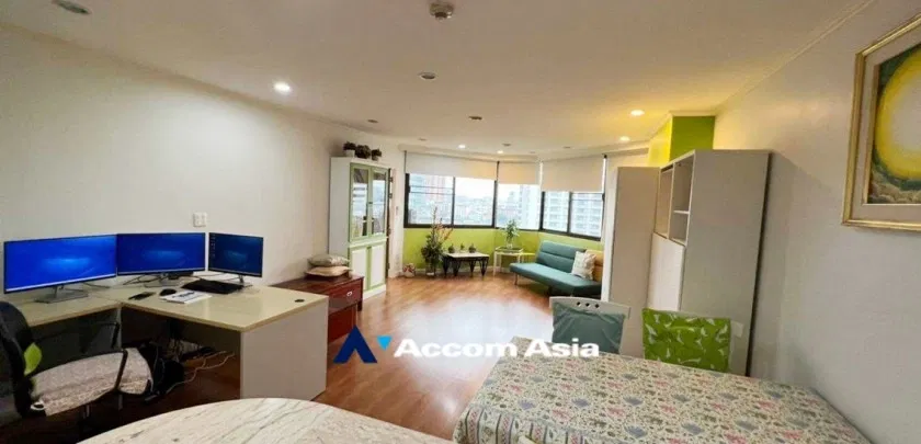 picture 🔼🔽 AccomA 📩 Lake Avenue Condominium - 4/15