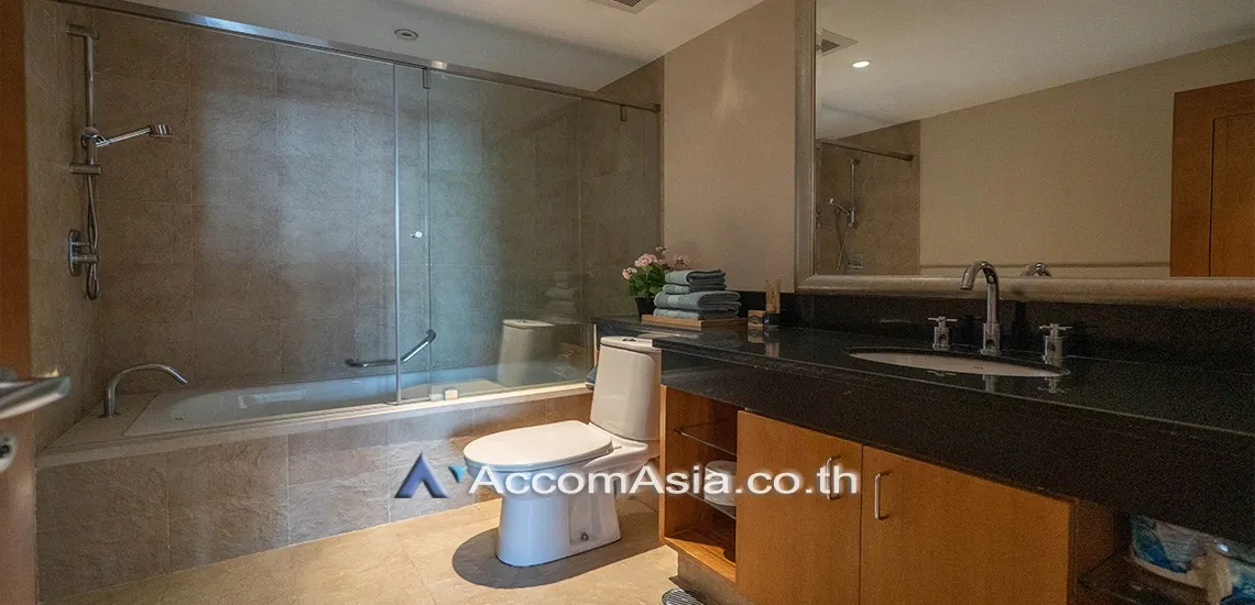 รูป 🔼🔽 AccomA 📩 Modern condo with skyline view and classic interior (1520456) - รูปที่ 9/10