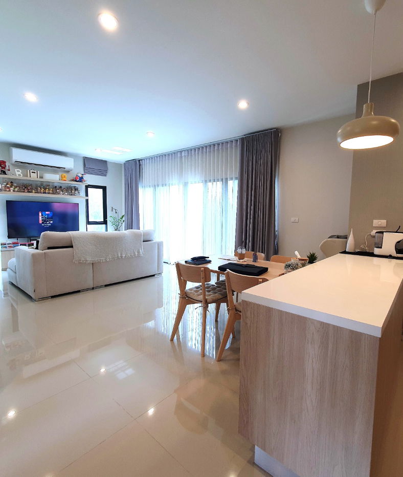 รูป บ้านสวยหลังมุม ตกแต่งครบ หมู่บ้าน โนเบิล เกเบิล วัชรพล ติดสวนของส่วนกลาง ตรงข้าม Clubhouse - รูปที่ 4/24