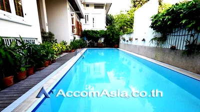 Houses for rent BTS Thong Lo (Thong Lor) : 🔼🔽 AccomA 📩  3 BR House in Phra Khanong (1911636)
