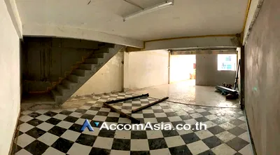 เช่าทาวน์โฮม MRT สุขุมวิท : 🔼🔽 AccomA 📩 Home Office 2 BR Townhouse in Khlong Toei Nuea (AA26696)