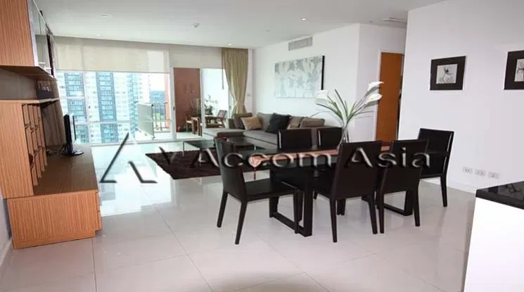 picture 🔼🔽 AccomA 📩 Spacious condo with open view balcony and natural tones (1516970) - 3/9