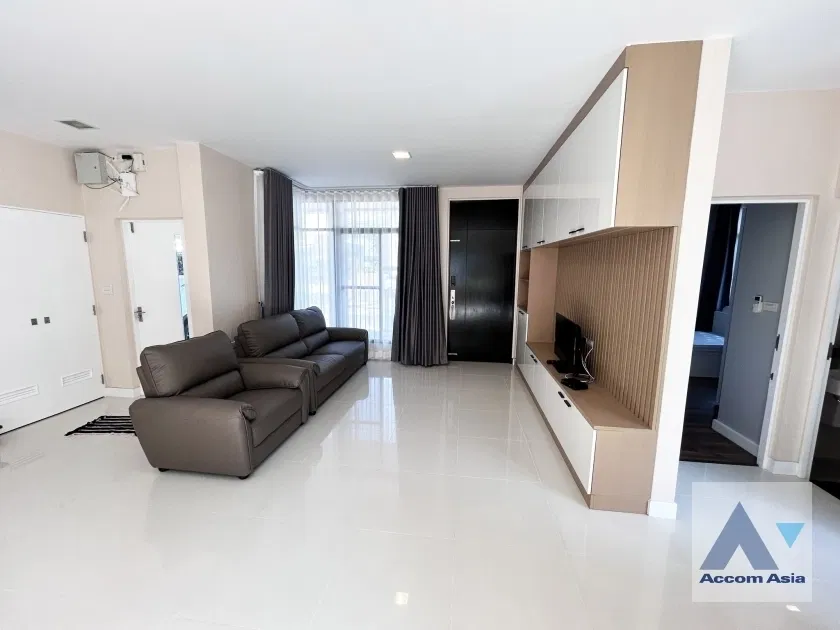 รูป 🔼🔽 AccomA 📩  4 BR House @ (AA38888) - รูปที่ 3/18