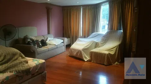 🔼🔽 AccomA 📩  5 BR House in  Lumphini (AA35743)