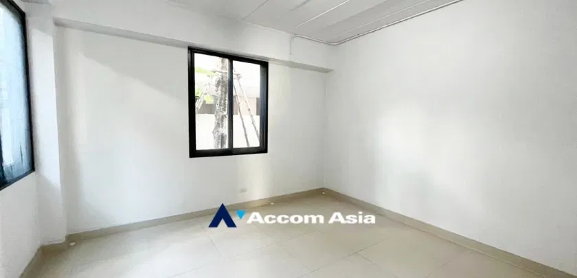 รูป 🔼🔽 AccomA 📩  4 BR House @Luxury House with private pool in Ekkamai (610267) - รูปที่ 8/20