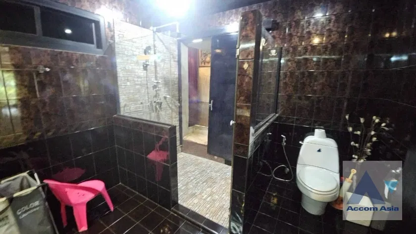 picture 🔼🔽 AccomA 📩 Loft-Style House for Rent in Ploenchit, Bangkok - Near BTS Ploenchit (AA43397) - 18/19