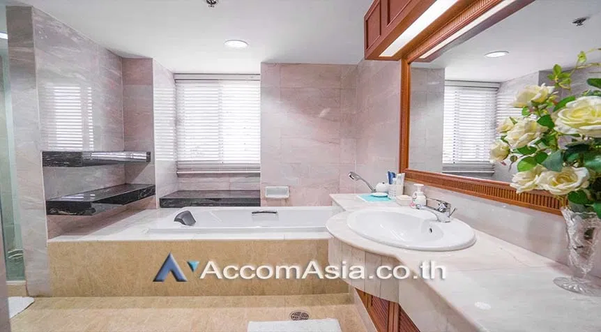picture 🔼🔽 AccomA 📩 Big Balcony 2 BR Condominium @33 Tower (24631) - 10/15