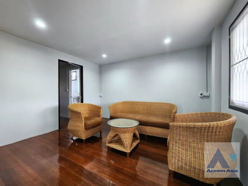 picture 🔼🔽 AccomA 📩 House for rent, near Bangkok Prep Primary Int’l 600 m. in Phra Kanong (AA35459) - 8/20