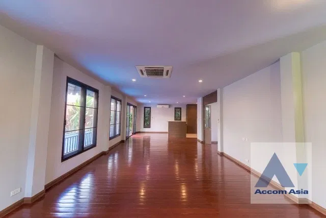 picture 🔼🔽 AccomA 📩 Private Swimming Pool 4 BR House in Khlong Ton Nuea (96338) - 2/20
