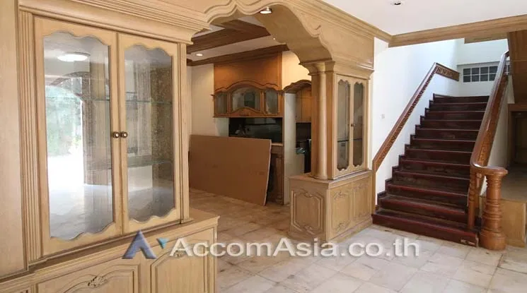 picture 🔼🔽 AccomA 📩 Home Office 5 BR House in Khlong Ton Nuea (AA14437) - 4/10