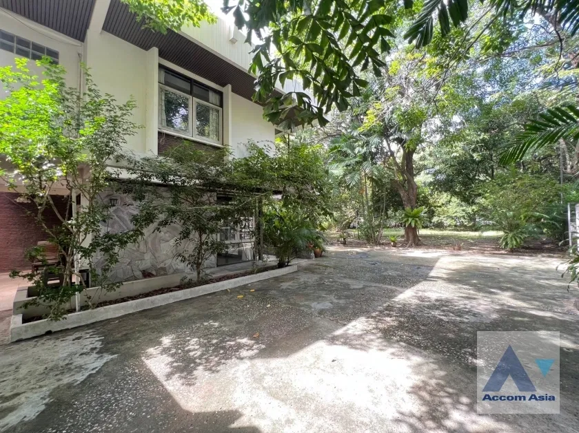picture 🔼🔽 AccomA 📩 Modern family home with garden space in Sukhumvit (AA38011) - 16/19