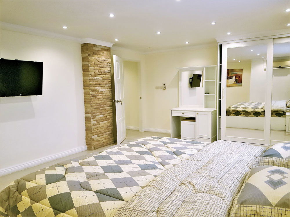 picture 2 Bedrooms Condominium @ Rungfa Condominium - 18/27