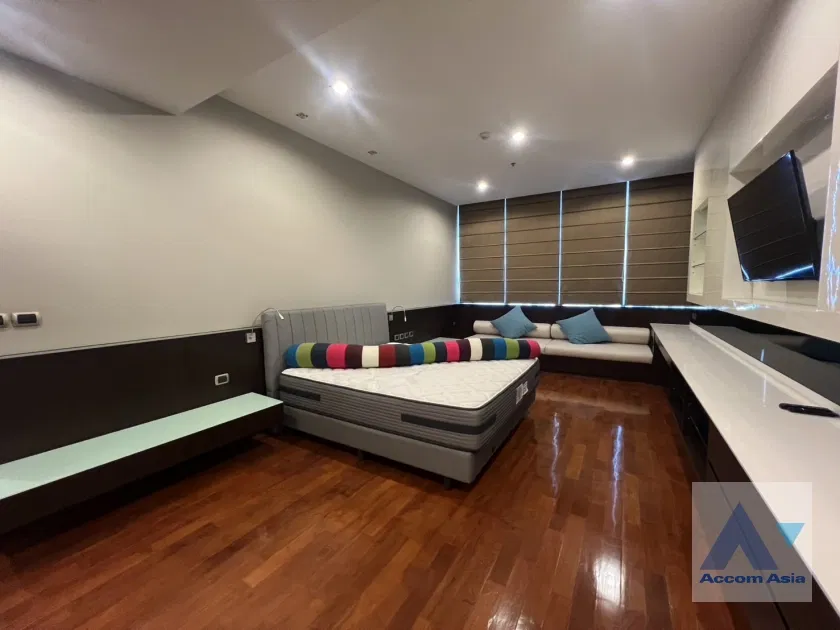 picture 🔼🔽 AccomA 📩  4 BR Condominium @Domus 16 (AA44450) - 12/20