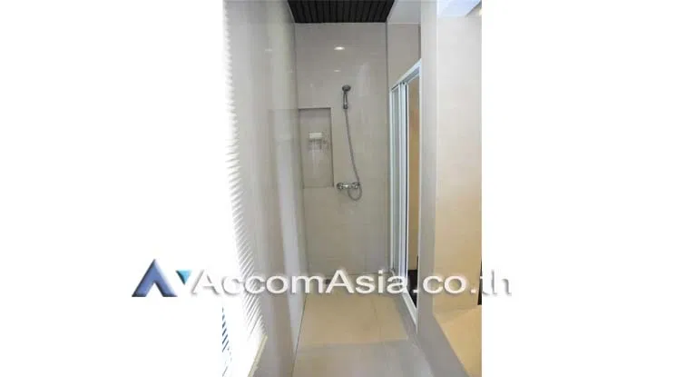รูป 🔼🔽 AccomA 📩 Family-friendly home with pool, mini field, and light-filled space (13002120) - รูปที่ 11/17