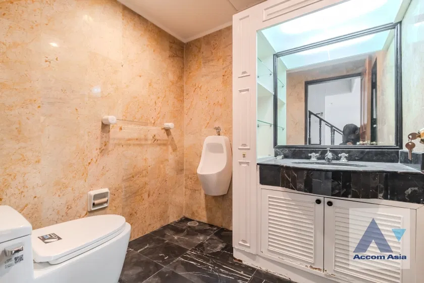 รูป 🔼🔽 AccomA 📩 Elegant duplex condominium with pool on balcony and skyline views (2012701) - รูปที่ 13/20