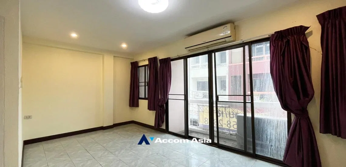 รูป 🔼🔽 AccomA 📩 Classic townhome with full built-ins in central Thonglor location (13000542) - รูปที่ 7/18