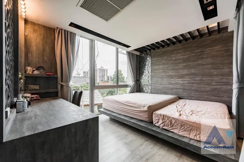รูป 🔼🔽 AccomA 📩 Peaceful townhouse in central Sukhumvit, Yannawa area, with lush garden (AA27252) - รูปที่ 9/12