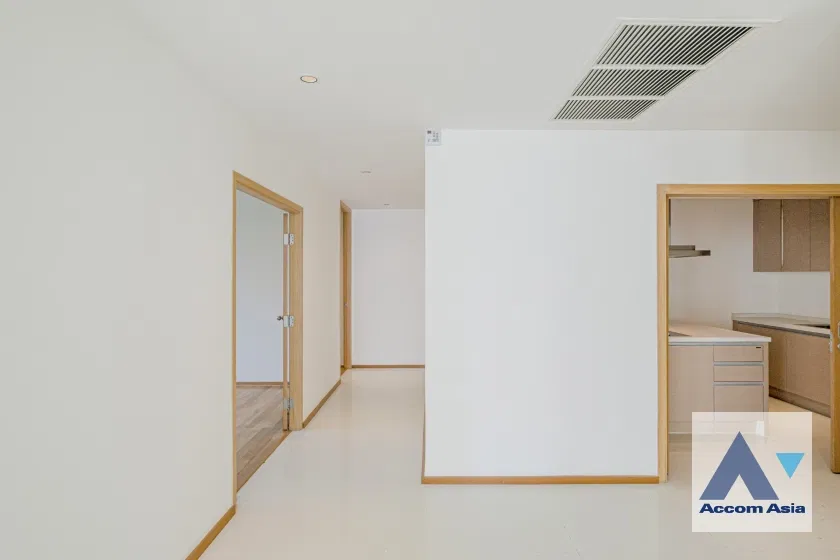 รูป 🔼🔽 AccomA 📩 Minimal-style condo with private pool in the Sathorn area (AA41025) - รูปที่ 13/20