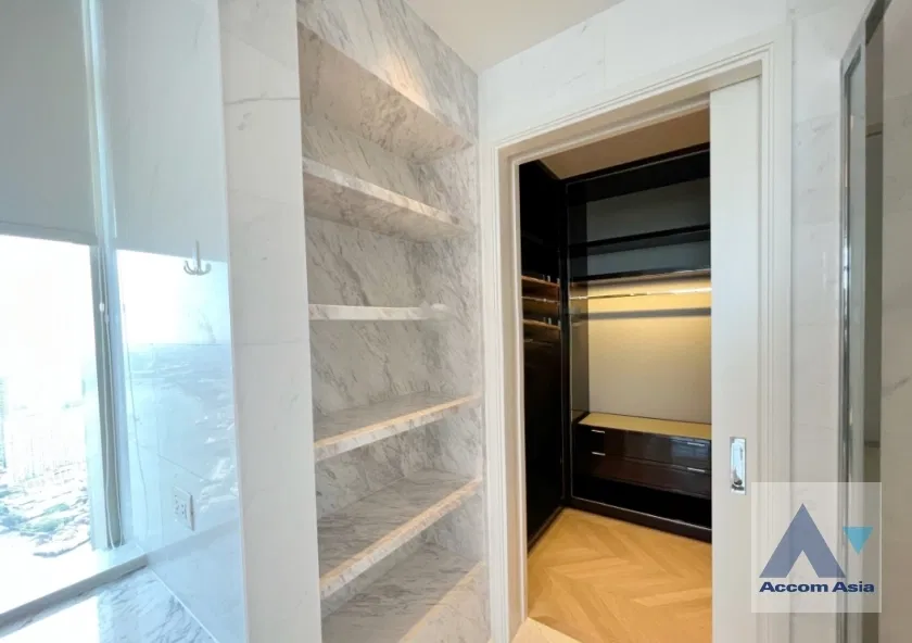 picture 🔼🔽 AccomA 📩  4 BR Condominium @Four Seasons Private Residences (AA37437) - 10/16
