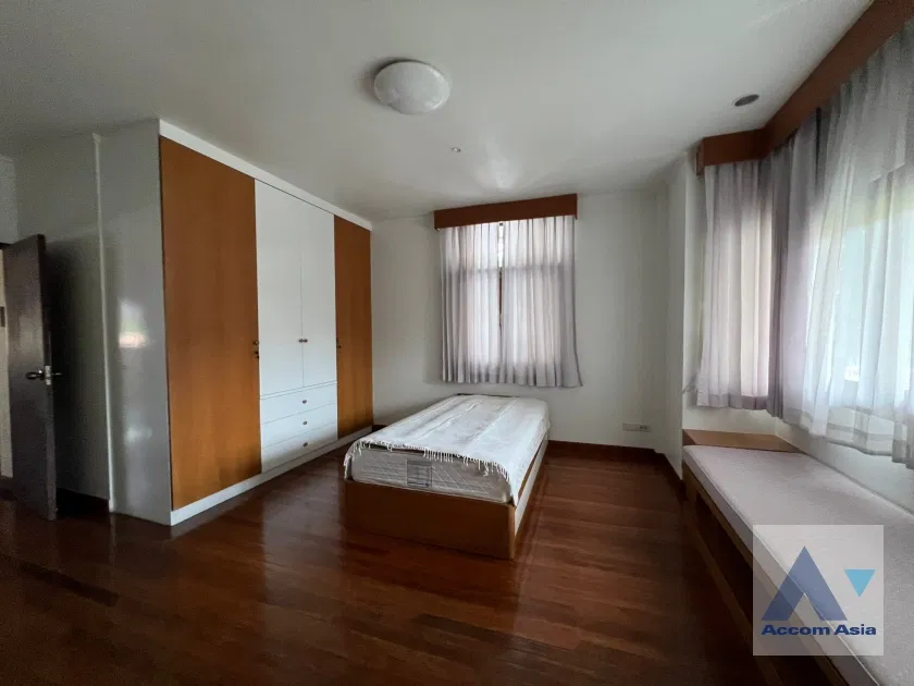 รูป 🔼🔽 AccomA 📩 Home Office 4 BR House in Khlong Ton Nuea (AA42165) - รูปที่ 9/17