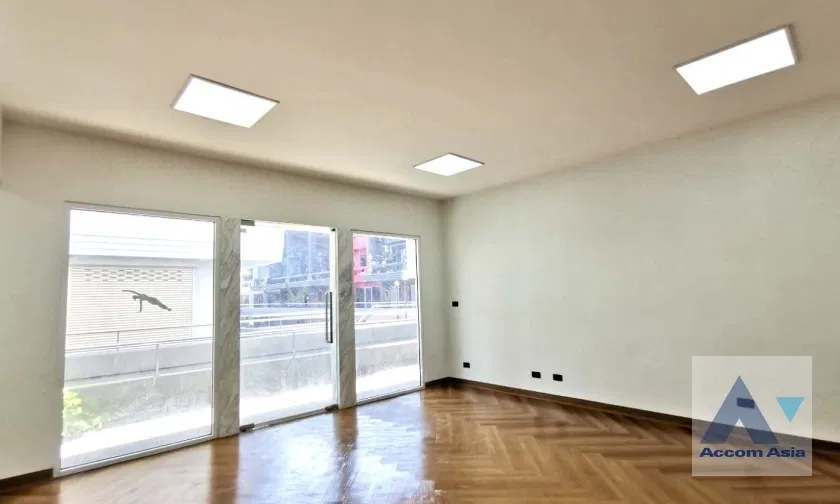 picture 🔼🔽 AccomA 📩  5 BR Townhouse @Park Avenue (AA18595) - 7/10