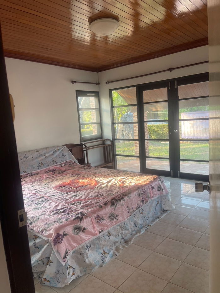 รูป ขายบ้านเดี่ยวในหมู่บ้าน Rock Garden Beach Resort  สิ่งแวดส้อมดี ใกล้ทะเล  อ.แกลง ระยอง  - รูปที่ 4/7