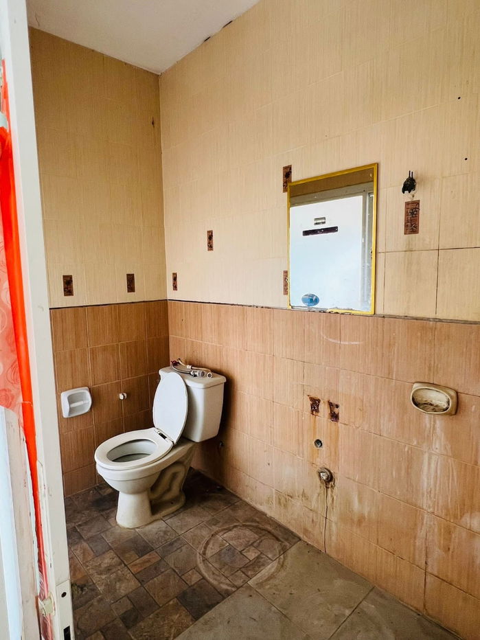 picture Townhome in Pattaya Prime Location "Just behind Pattaya Floating Marketwith spacious space for garden  - 9/10