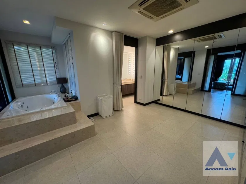 picture 🔼🔽 AccomA 📩 Stylish condominium with bold design and private corner in Sathorn (AA41233)  - 19/20