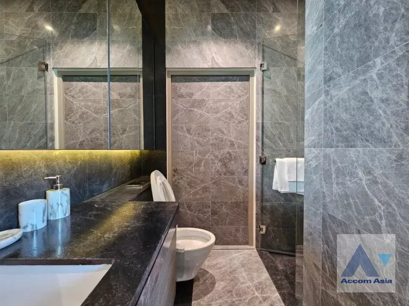 รูป 🔼🔽 AccomA 📩 Duplex Condo,Fully Furnished 1 BR Condominium @28 Chidlom (AA40099) - รูปที่ 16/19