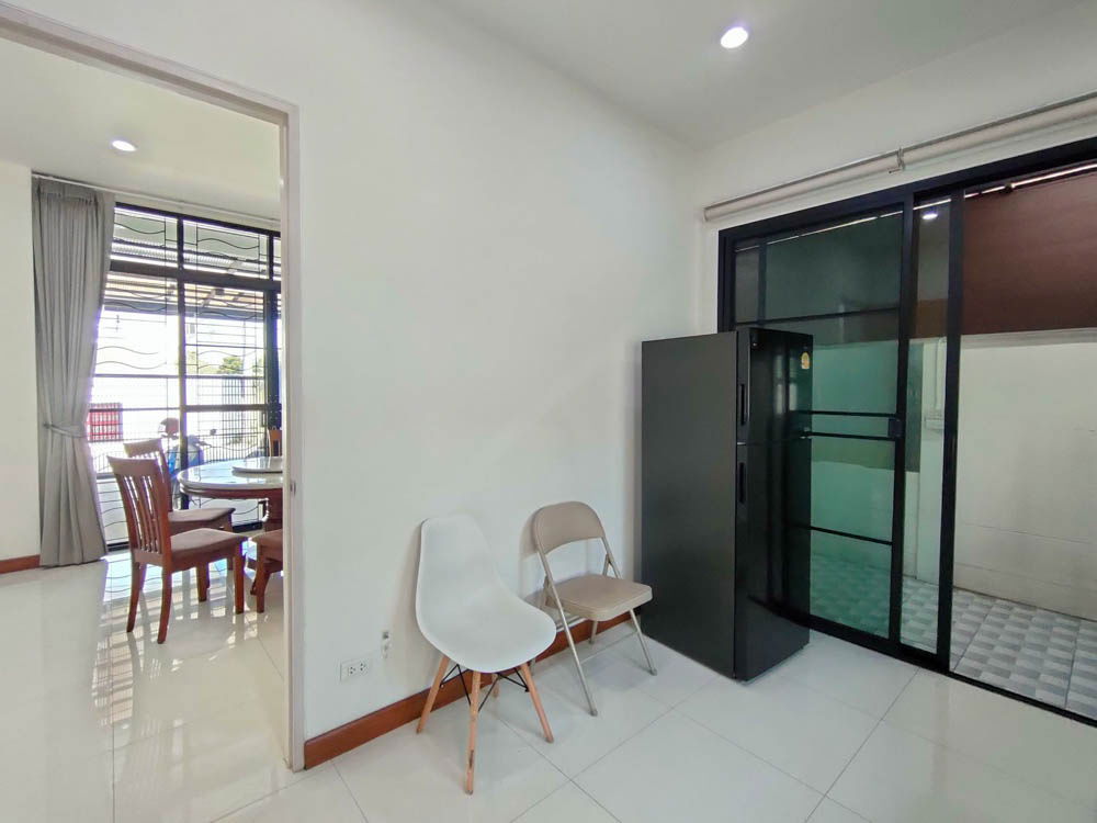 picture Modern-Style 4-Bedroom House with Bathtub, Just 10 Minutes to Chiang Mai Airport - 28/50