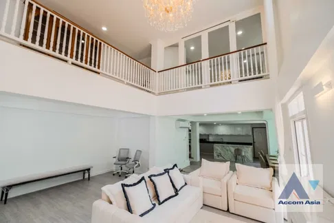 🔼🔽 AccomA 📩  4 BR Townhouse @Fantasia Villa 2 (AA39256)