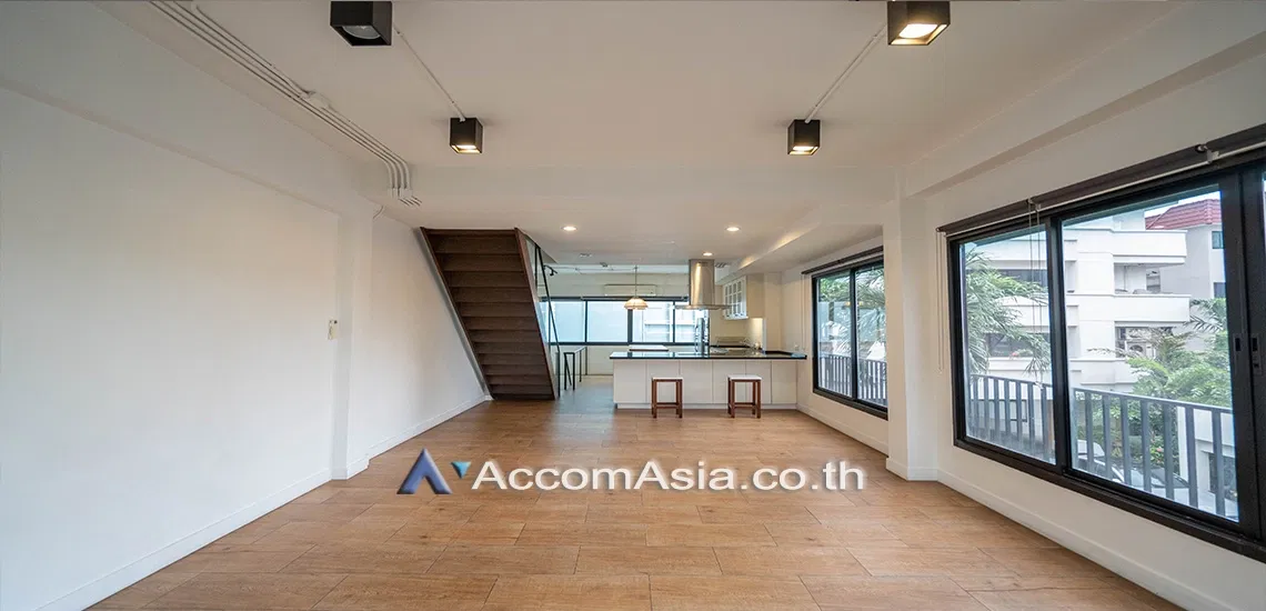 picture 🔼🔽 AccomA 📩 Townhouse with Home Office setup and 3 Bedrooms near MRT Lumphini (AA16931) - 1/18