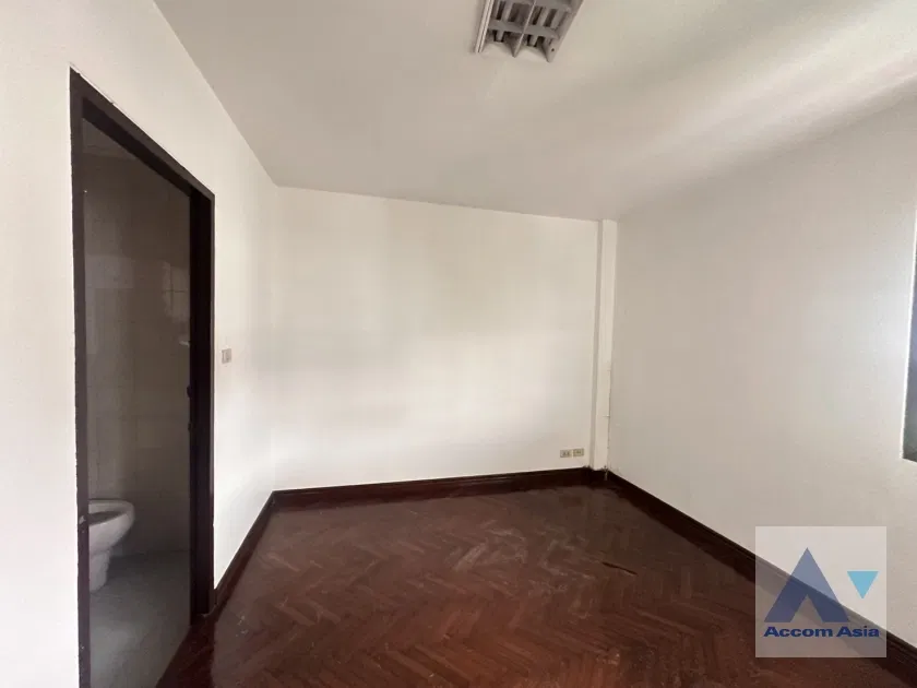 รูป 🔼🔽 AccomA 📩  4 BR Townhouse @Regent 71 (2314230) - รูปที่ 11/15